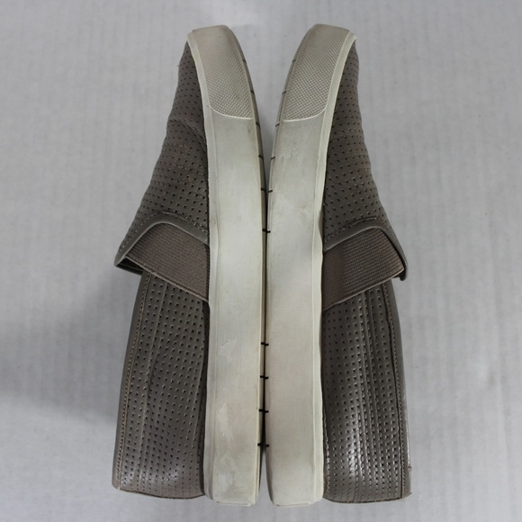 Vince Blair Perforated Sneakers Womens 5.5 A321 - Picture 5 of 8